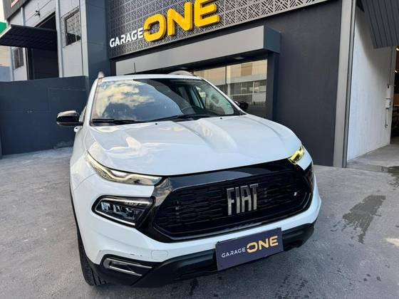 FIAT TORO 1.3 TURBO 270 FLEX FREEDOM AT6 FIAT TORO 1.3 TURBO 270 FLEX FREEDOM AT6